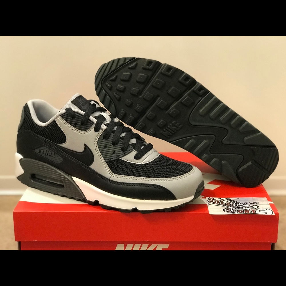 NEW Nike Air Max 90 Leather Black White Vapormax - Picture 5 of 8